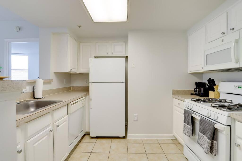 Fantastic 2 Bedroom Condo At Ballston With Gym アーリントン エクステリア 写真